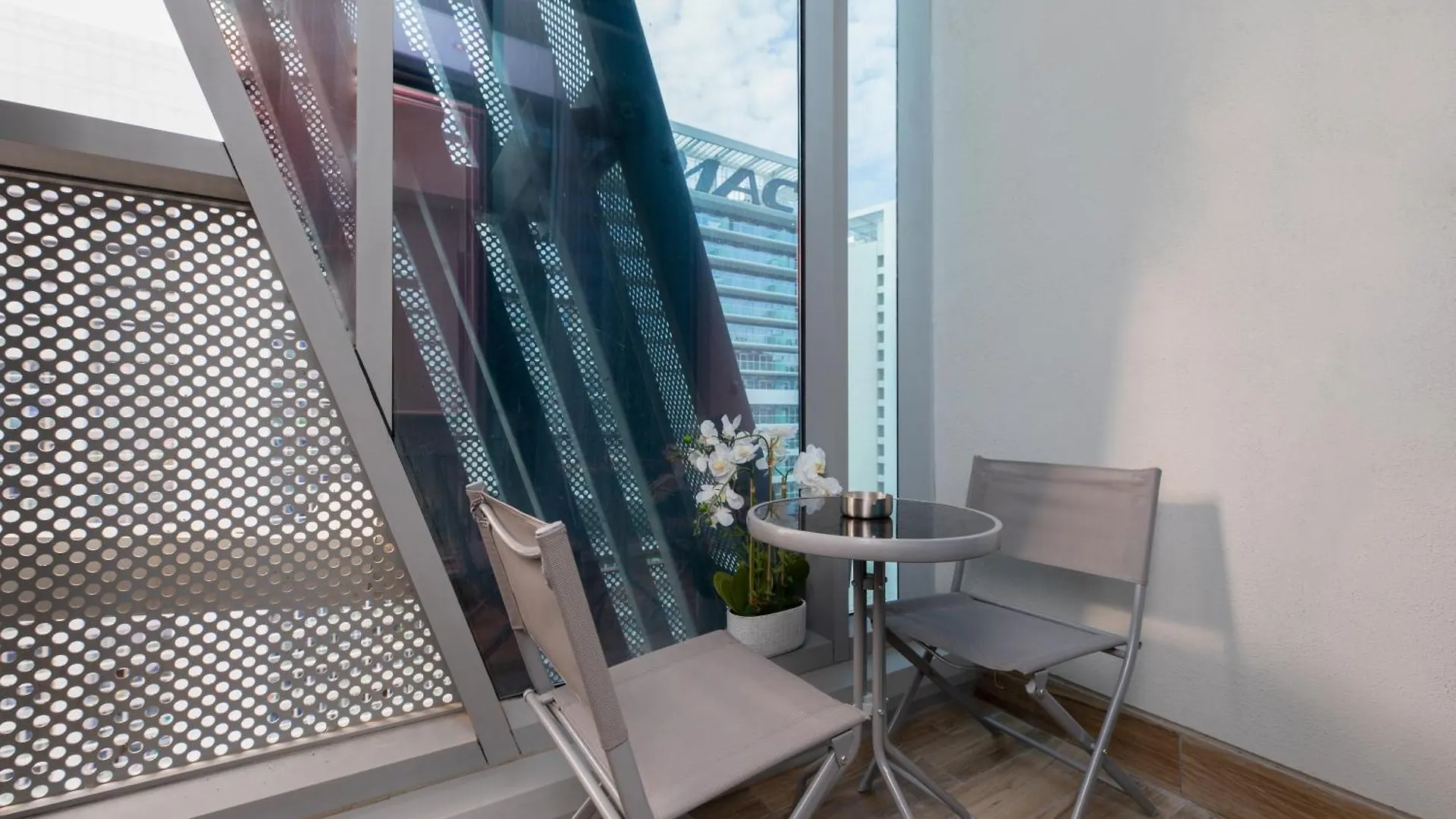 Globalstay J One Tower Apartments At Pearl Of Uae Dubai United Arab Emirates