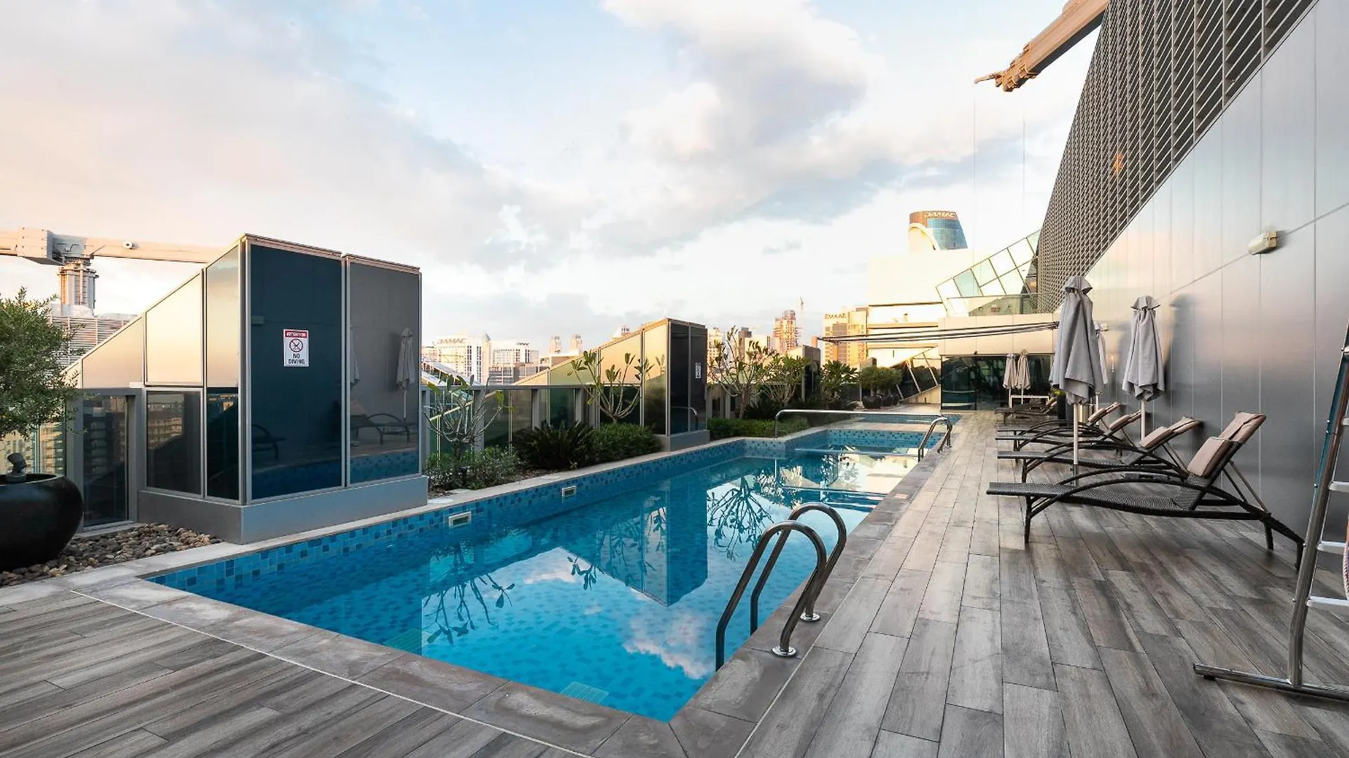 Globalstay J One Tower Apartments At Pearl Of Uae Dubai