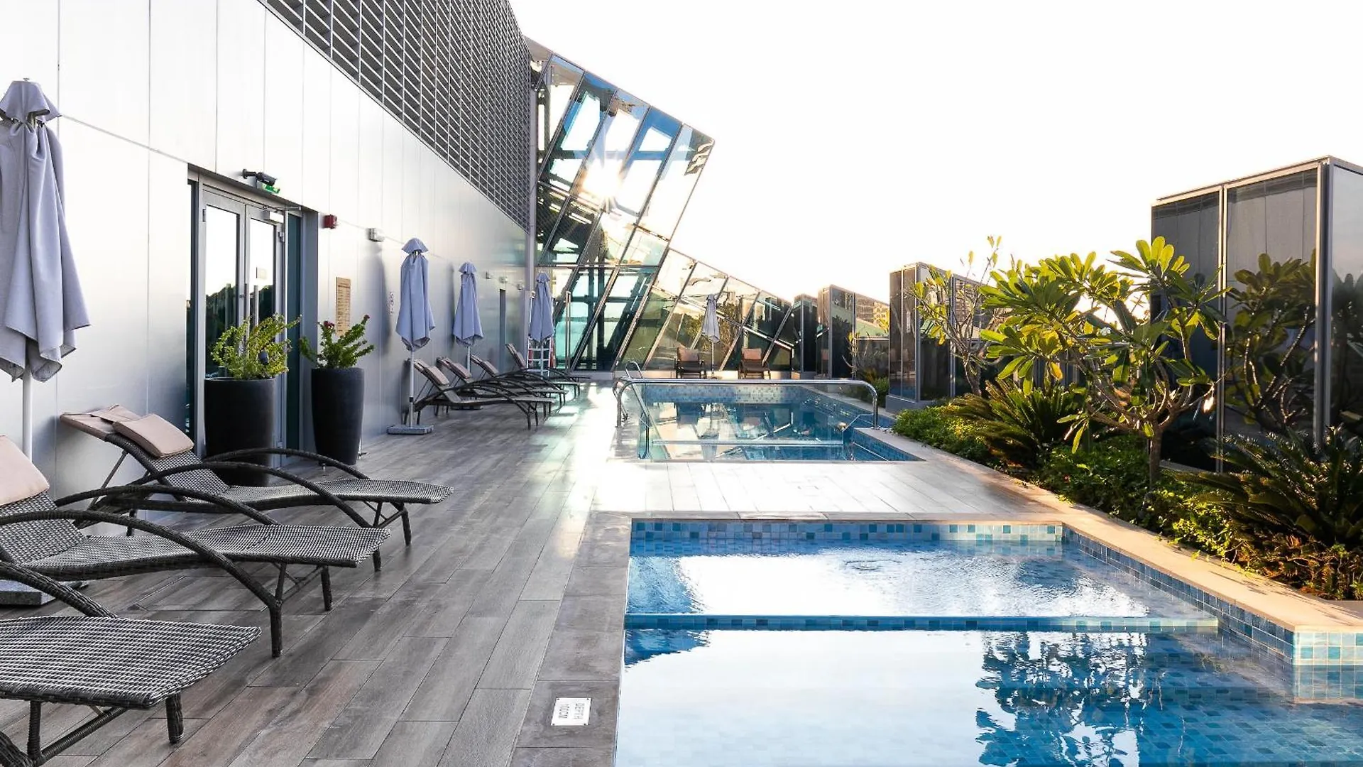 Globalstay J One Tower Apartments At Pearl Of Uae Dubai